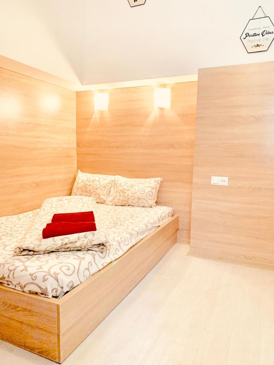 Mini Smart Apartments In The Central Part Of Liov Exterior foto